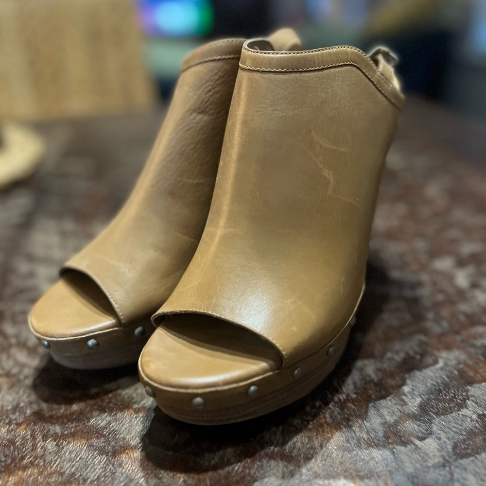Jessica Simpson Women’s Mules